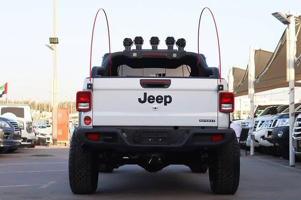 JEEB GLADIATOR 2020 Full Option