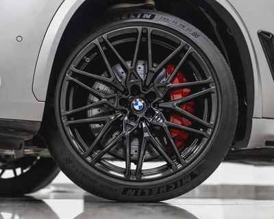 BMW X5M COMPETITION - FIRST EDITION ( 1 of 250 ) - GCC - FSH - EXCELLENT CONDITION-19
