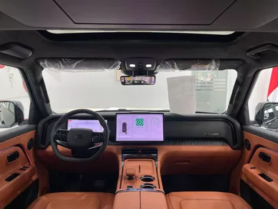 ROX Adamas VIP BLACK EDITION 7 seater-8