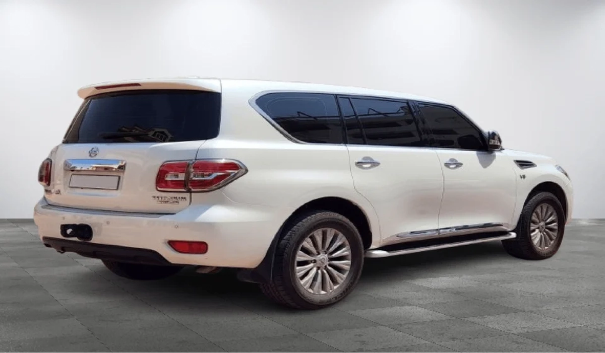 Nissan Patrol 400 Horsepower LE Titanium 5.6L Excellent condition - Large Engine - AED 90,000-8-8