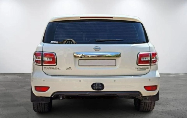 Nissan Patrol 400 Horsepower LE Titanium 5.6L Excellent condition - Large Engine - AED 90,000