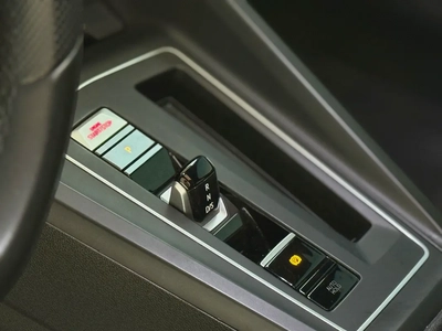 Volkswagen Golf GTI 2021-6
