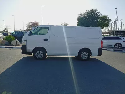 Automatic Gear Nissan Urvan Van 2022 GCC Specs-9