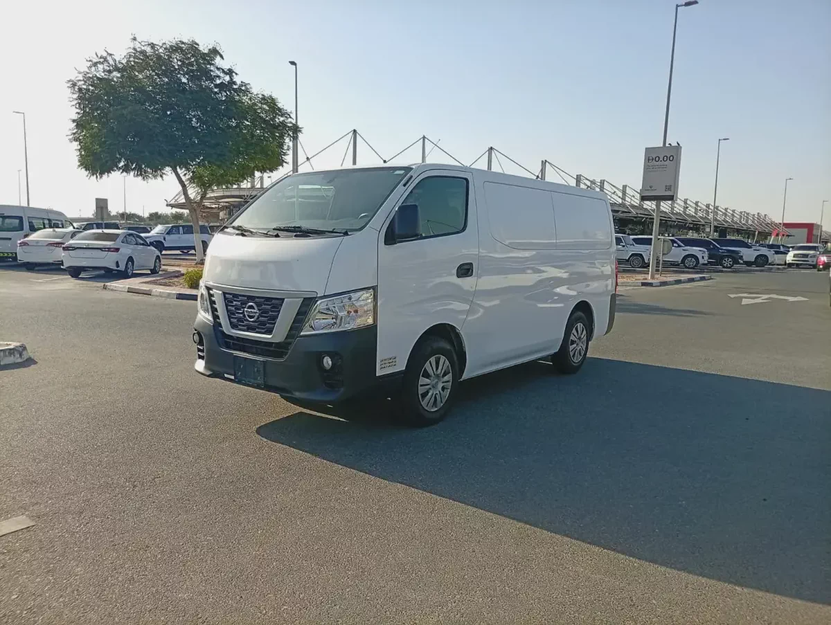 Automatic Gear Nissan Urvan Van 2022 GCC Specs-12-12