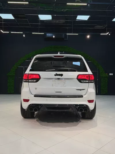 Jeep Grand Cherokee Trackhawk 2018 | GCC Specs | Supercharged 6.2L V8-10