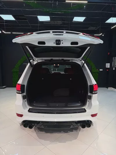 Jeep Grand Cherokee Trackhawk 2018 | GCC Specs | Supercharged 6.2L V8-11