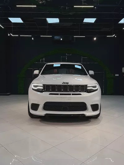 Jeep Grand Cherokee Trackhawk 2018 | GCC Specs | Supercharged 6.2L V8-2