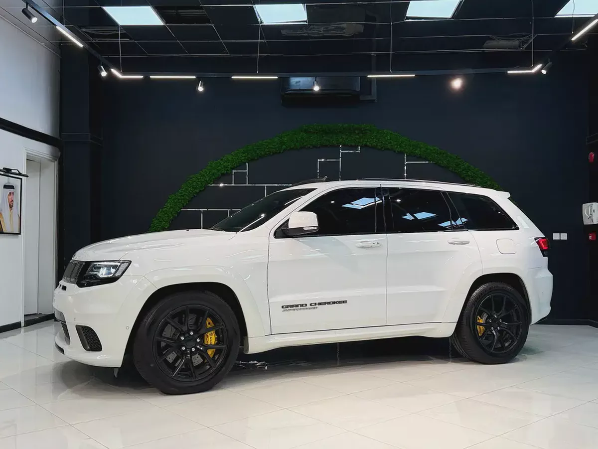 Jeep Grand Cherokee Trackhawk 2018 | GCC Specs | Supercharged 6.2L V8