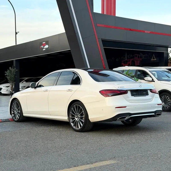 Mercedes E350 2021 | Korean Specs | Clean Title | 26K KM | White | مرسيدس E350 2021 وارد كوري كلين ت