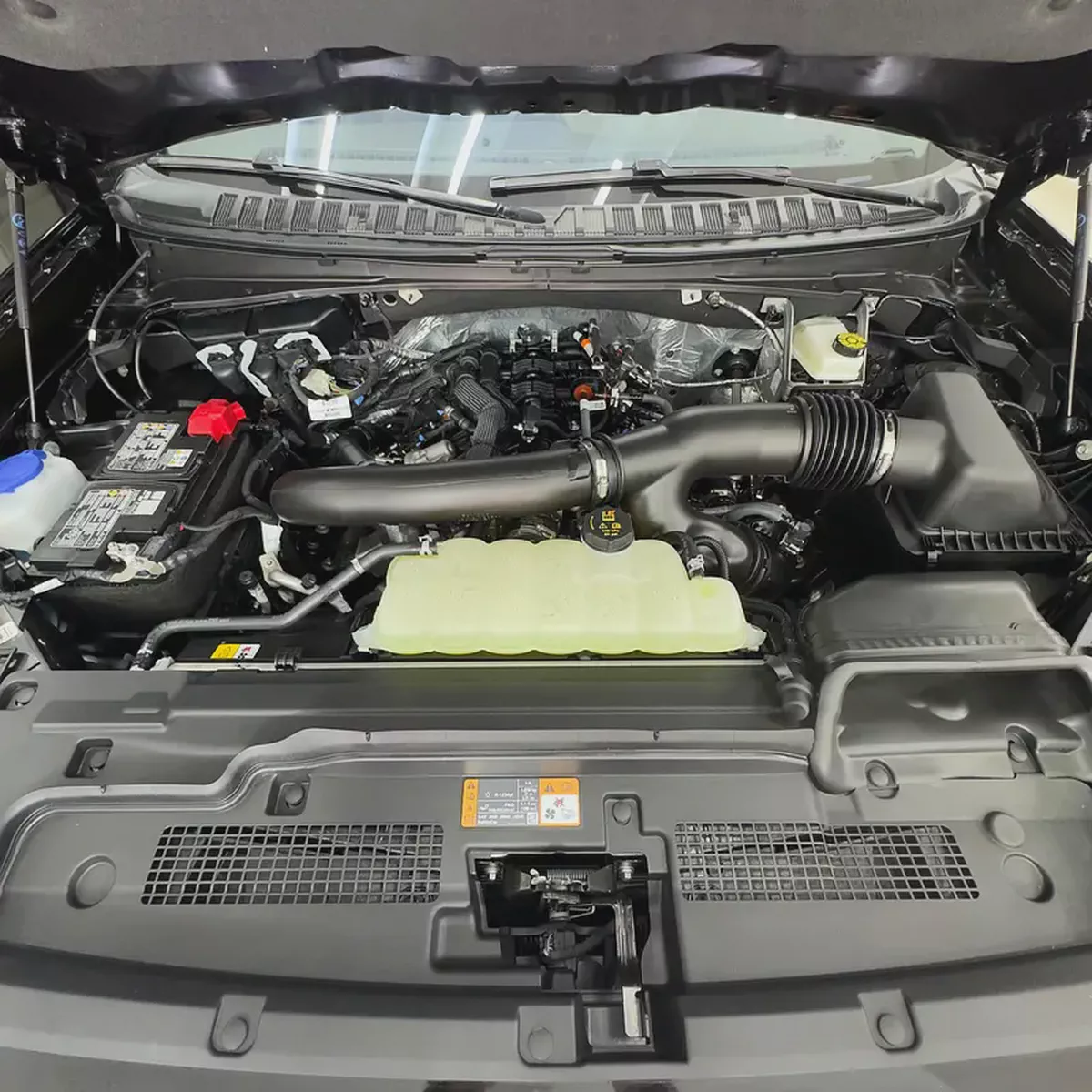 2025 Ford Expedition Platinum MAX-15-15