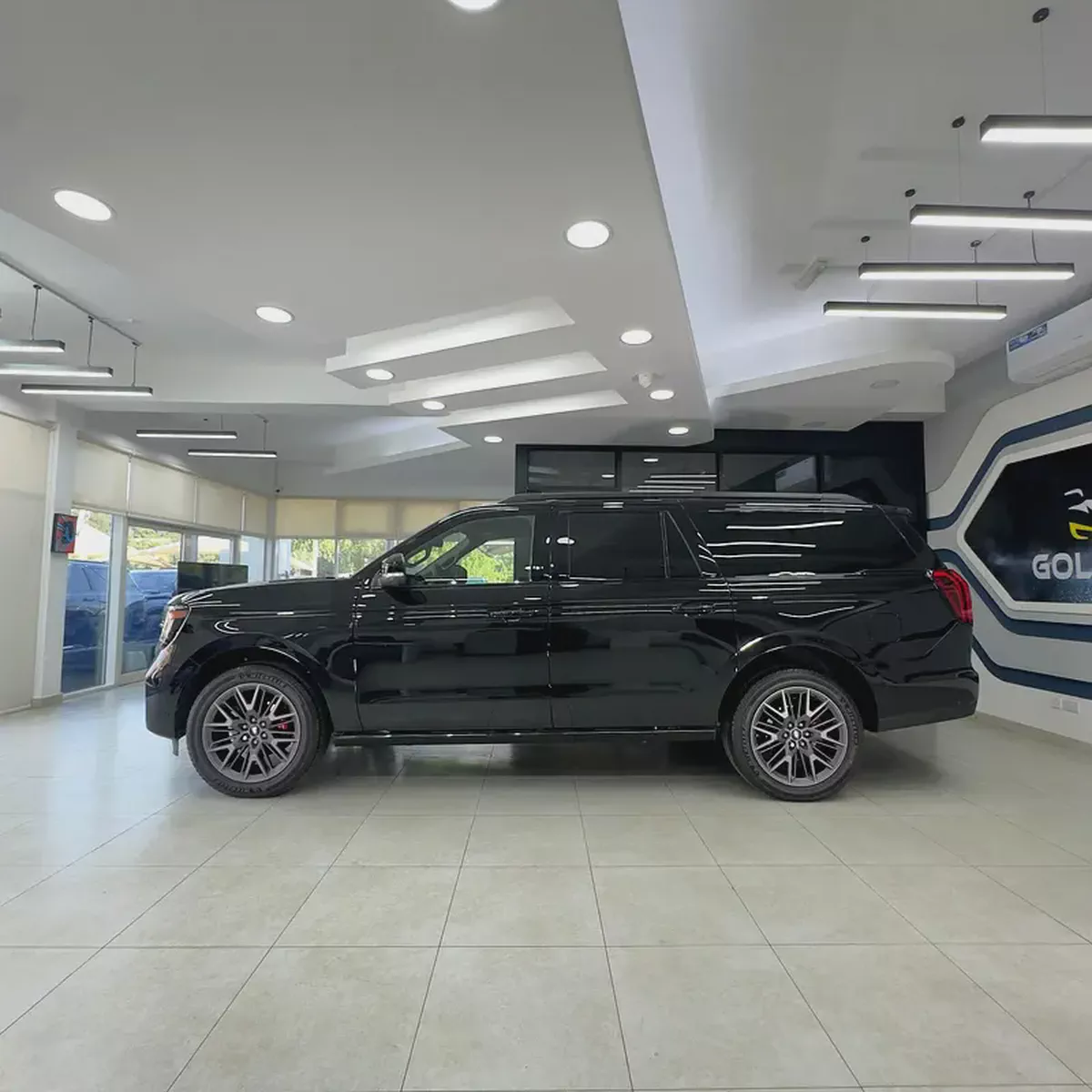 2025 Ford Expedition Platinum MAX-2-2