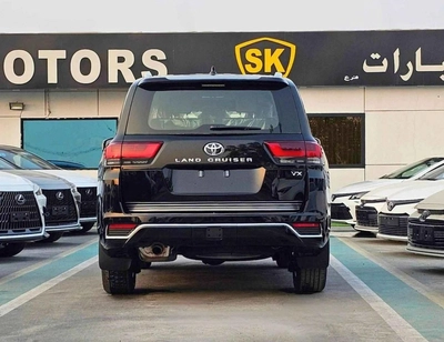 Toyota Land Cruiser VX LC300 | 4.0L V6 PETROL | RADAR | POWER SEATS | BIG DVD | JBL SPEAKERS-7