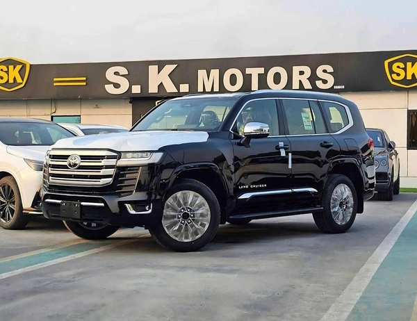 Toyota Land Cruiser VX LC300 | 4.0L V6 PETROL | RADAR | POWER SEATS | BIG DVD | JBL SPEAKERS