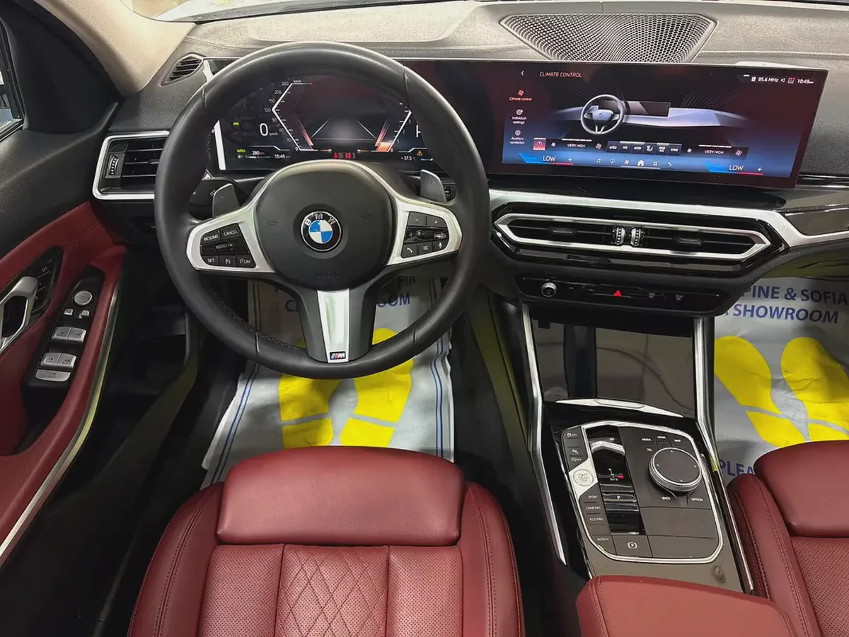 BMW 320i 2024 MODEL-15-15