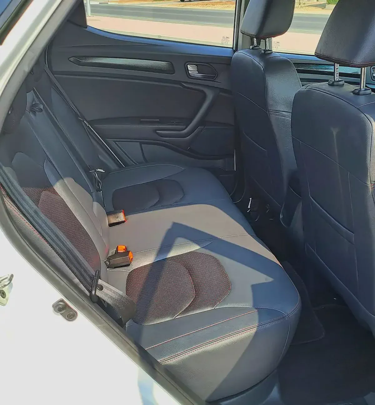 430-Monthly l GCC l Sunroof, Leather, Cruise l Accident Free-12-12