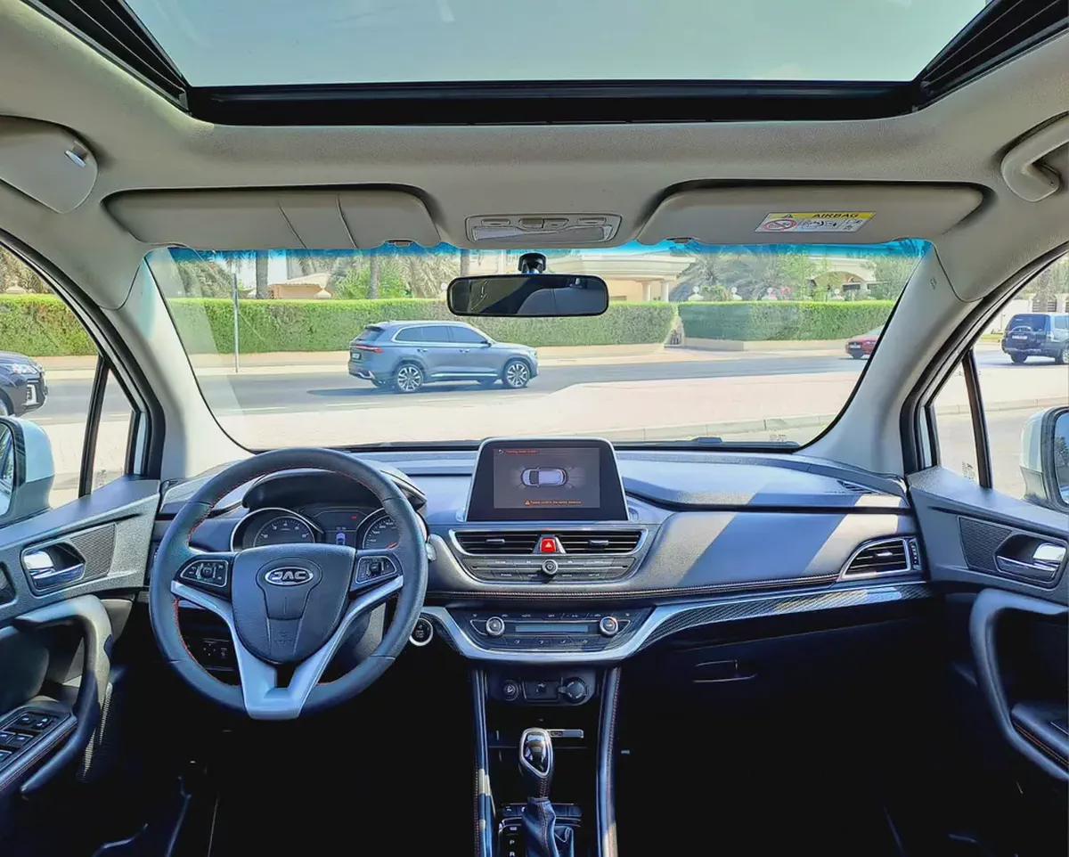 430-Monthly l GCC l Sunroof, Leather, Cruise l Accident Free-7-7