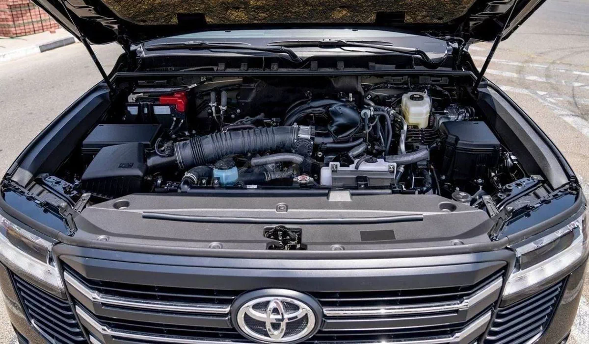 Toyota Land Cruiser GXR Toyota land cruiser lc300 GXR 4.0 PETROL AT 2025-10-0