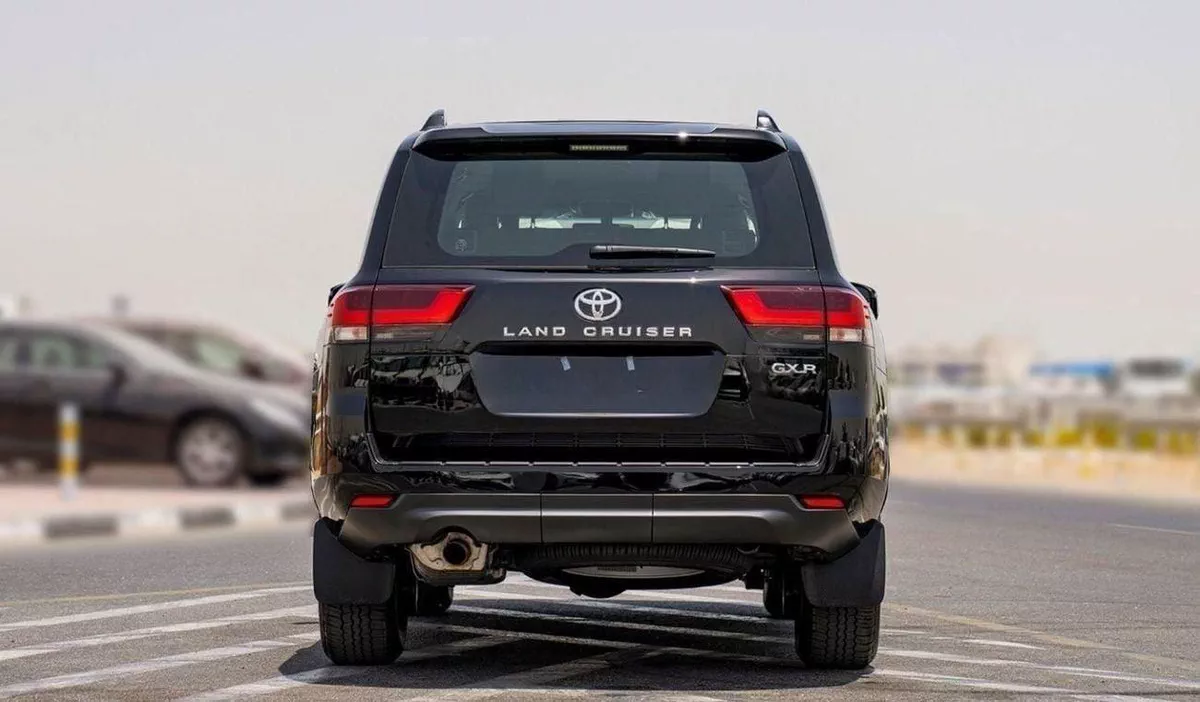 Toyota Land Cruiser GXR Toyota land cruiser lc300 GXR 4.0 PETROL AT 2025-4-0