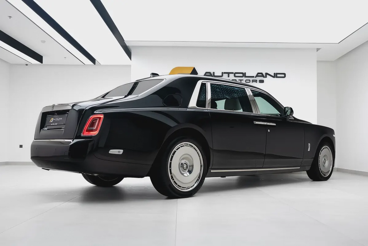 2026 ROLLS ROYCE PHANTOM EWB | GCC | MAIN DEALER WARRANTY SERVICE | VIP REAR SEATS-1-1