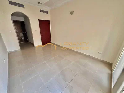 Renovated || 4 Bedroom Villa || Front yard || Al Garhoud ||-8