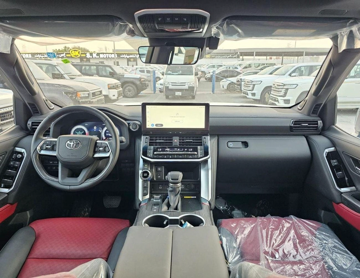 Toyota Land Cruiser VXR TOYOTA LANDCRUISER LC300 VXR TWIN TURBO AURO KIT FULL OPTION SA PETROL AT 3.5L V6 4WD CH# 28463 CODE-18-0