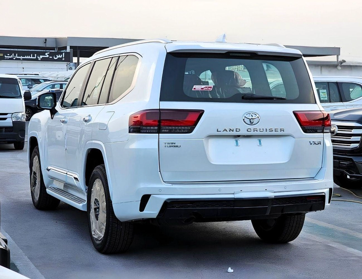 Toyota Land Cruiser VXR TOYOTA LANDCRUISER LC300 VXR TWIN TURBO AURO KIT FULL OPTION SA PETROL AT 3.5L V6 4WD CH# 28463 CODE-4-0