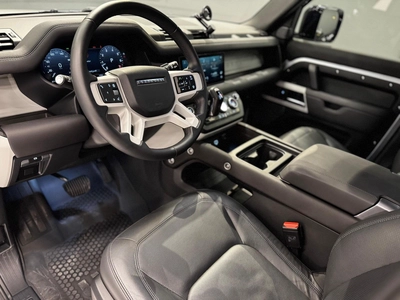 Land Rover Defender 2024-7