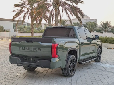 TOYOTA TUNDRA 2023 CREWMAX SR5 IN EXCELLENT CONDITION-14