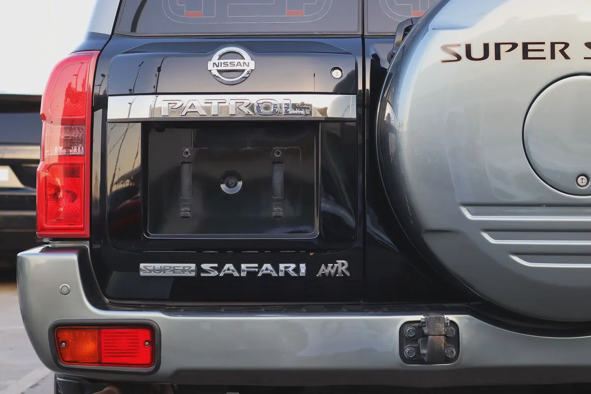 Nissan Patrol Safari Super Safari 2021 GCC Specs-6-6