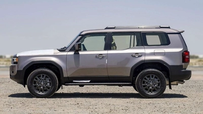 Toyota prado txl 2.7L limited petrol MY2025 FOR EXPORT ONLY-10