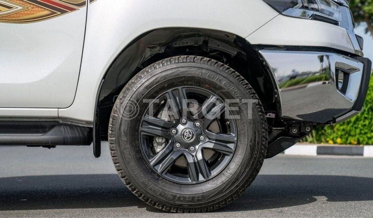 Toyota Hilux SGLX Toyota hilux 2.7L petrol MY2025 for export only