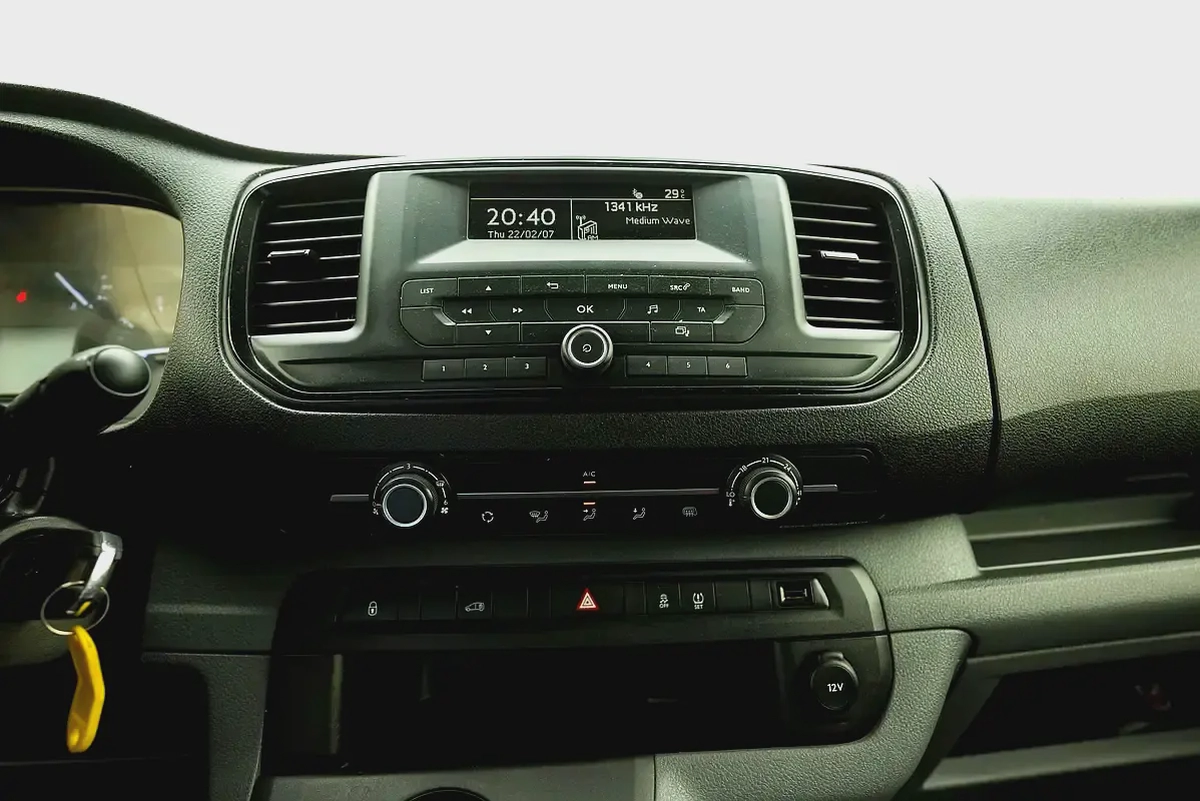 Peugeot Expert | Delivery Van | Automatic Diesel | GCC Specs | Ref#P01949-12-12