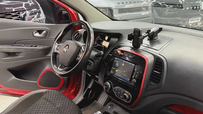 Renault Captur 2018 Special Edition - GCC Specs - Pristine Condition-9