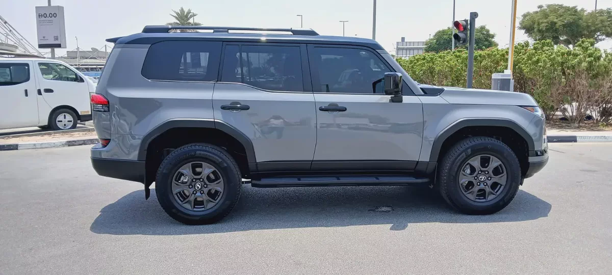 Lexus GX 550  2025 | Canadian Specs 6500 km-12-12