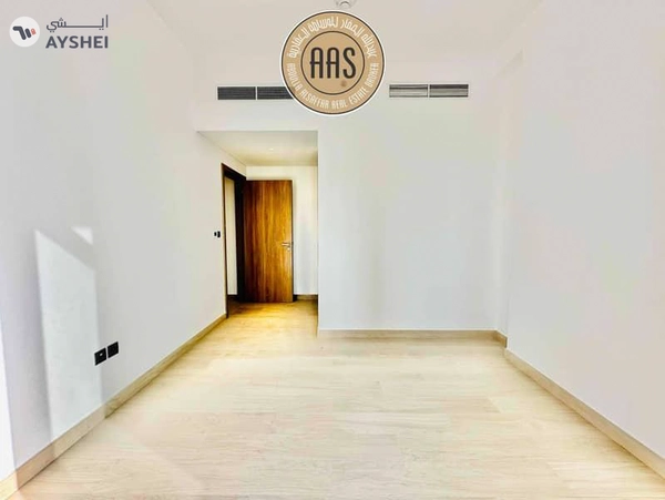 Huge size •• great community •• 2BHK brand new •• 2 balcony