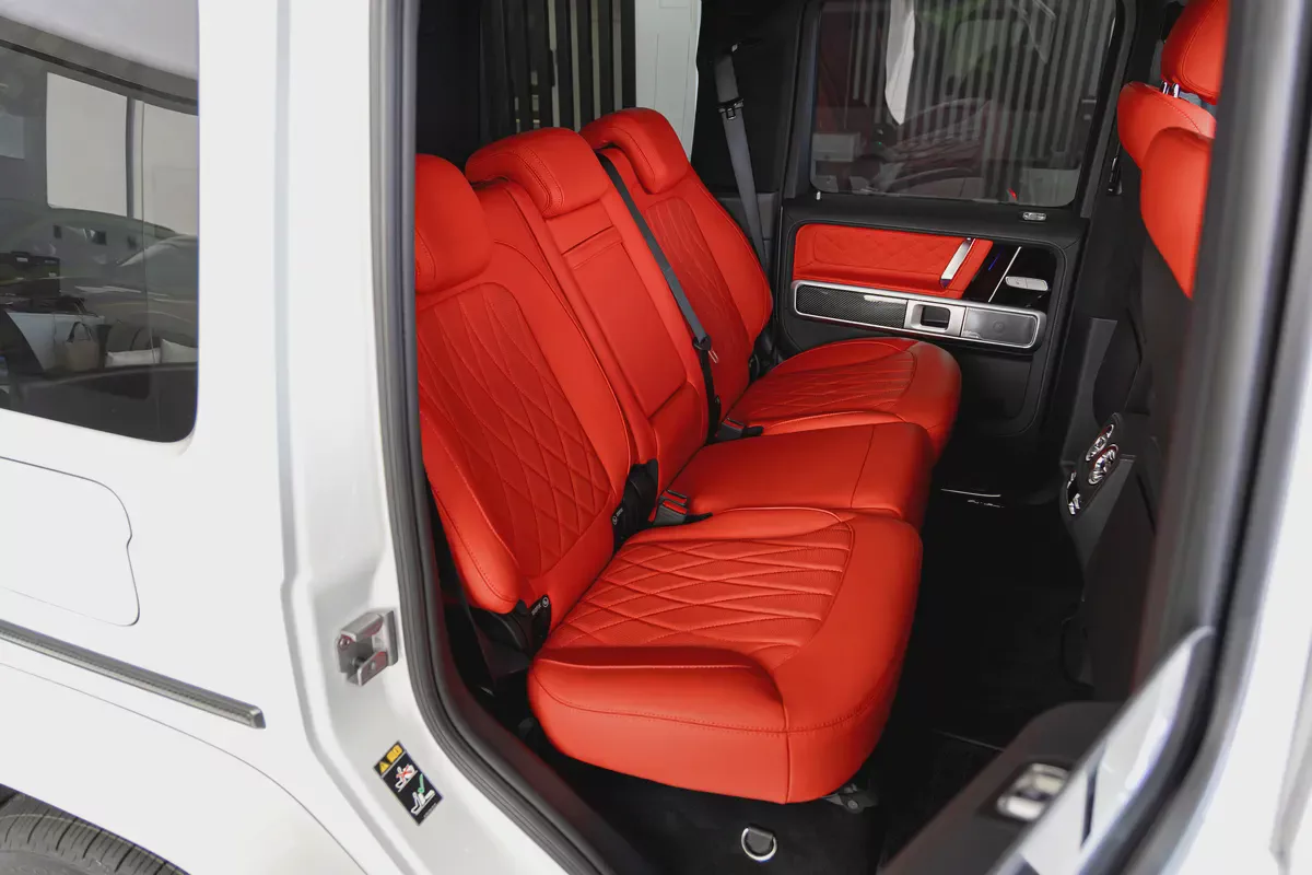 Mercedes-AMG G 63 | 2026 | White | Full Carbon | Performance Package | 4.0L V8 Twin-Turbo | 585 HP-12-12
