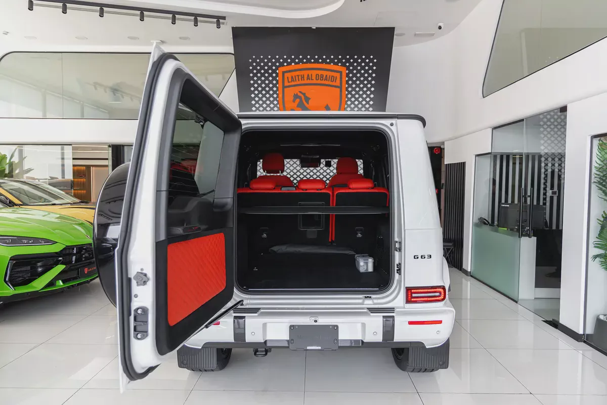 Mercedes-AMG G 63 | 2026 | White | Full Carbon | Performance Package | 4.0L V8 Twin-Turbo | 585 HP-19-19