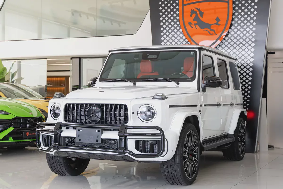 Mercedes-AMG G 63 | 2026 | White | Full Carbon | Performance Package | 4.0L V8 Twin-Turbo | 585 HP-2-2