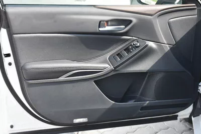 TOYOTA AVALON 2025 | WHITE-8