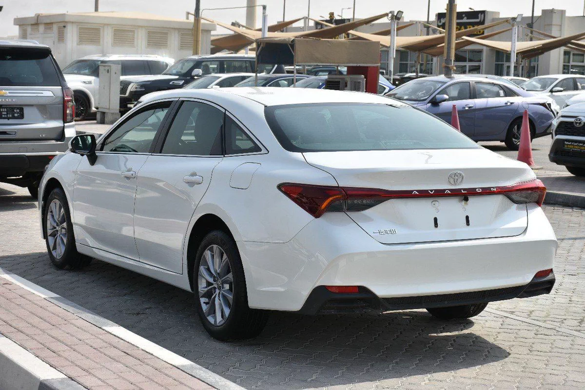 TOYOTA AVALON 2025 | WHITE-9-9