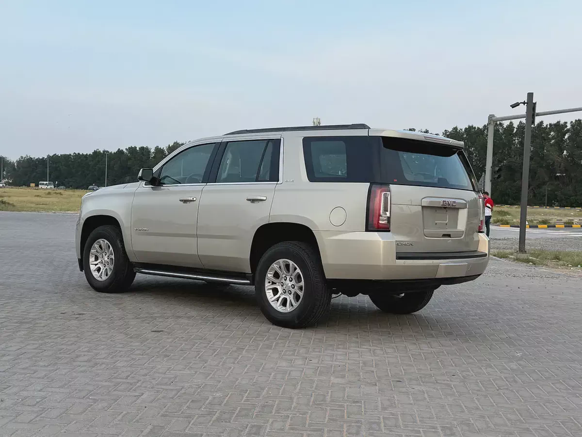 GCC Specs 2015 GMC Yukon SLE - Well Maintained-10-10