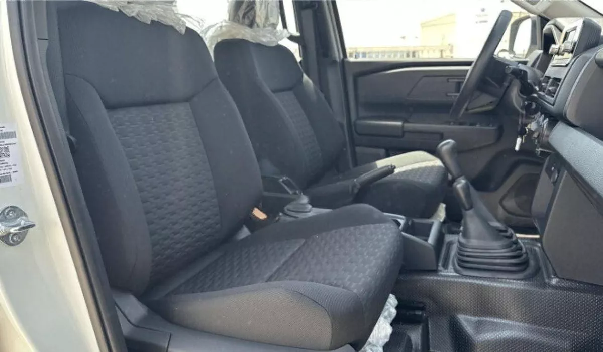 Mitsubishi L200 GL L200 2.4L  petrol DC 4W GL New Face 5MT-12-0