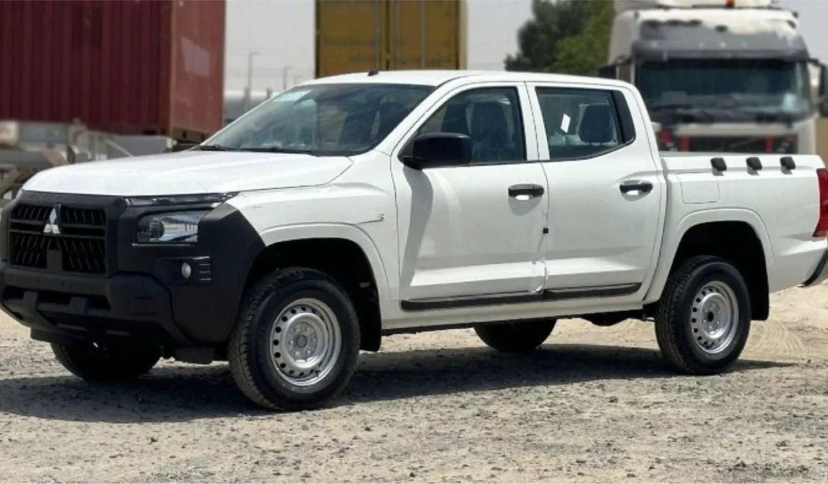 Mitsubishi L200 GL L200 2.4L  petrol DC 4W GL New Face 5MT