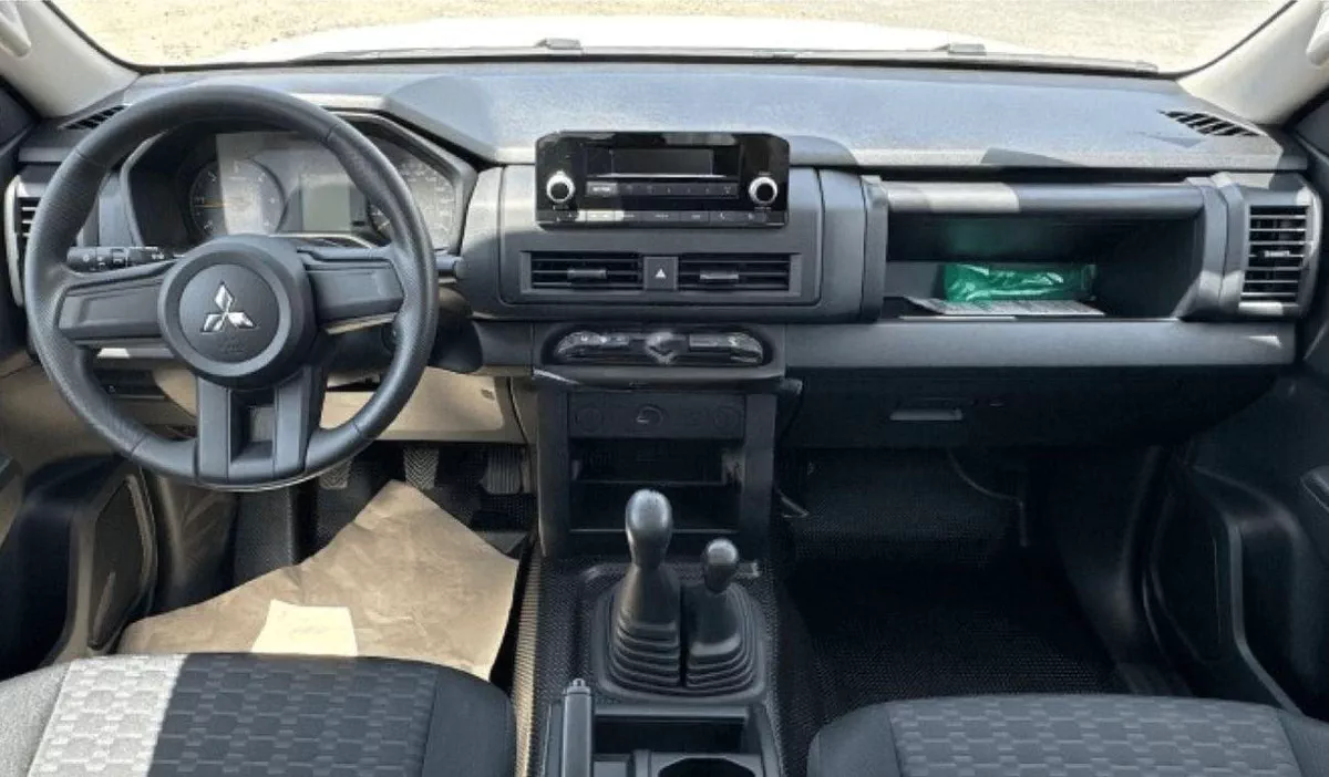 Mitsubishi L200 GL L200 2.4L  petrol DC 4W GL New Face 5MT-5-0