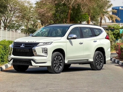 MITSUBISHI MONTERO SPORT 2023 GCC (81,844KM)-15