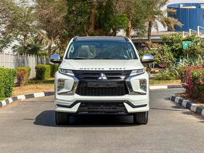 MITSUBISHI MONTERO SPORT 2023 GCC (81,844KM)-7