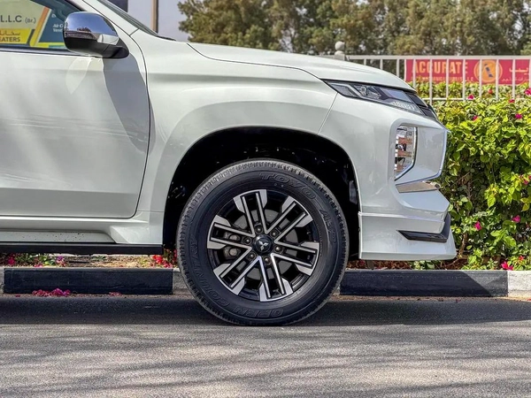 MITSUBISHI MONTERO SPORT 2023 GCC (81,844KM)