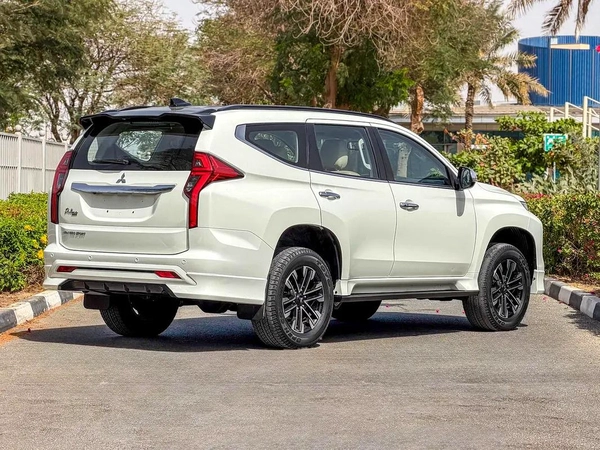 MITSUBISHI MONTERO SPORT 2023 GCC (81,844KM)