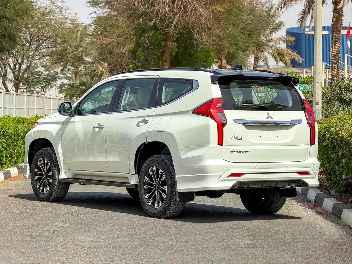 MITSUBISHI MONTERO SPORT 2023 GCC (81,844KM)-12-12