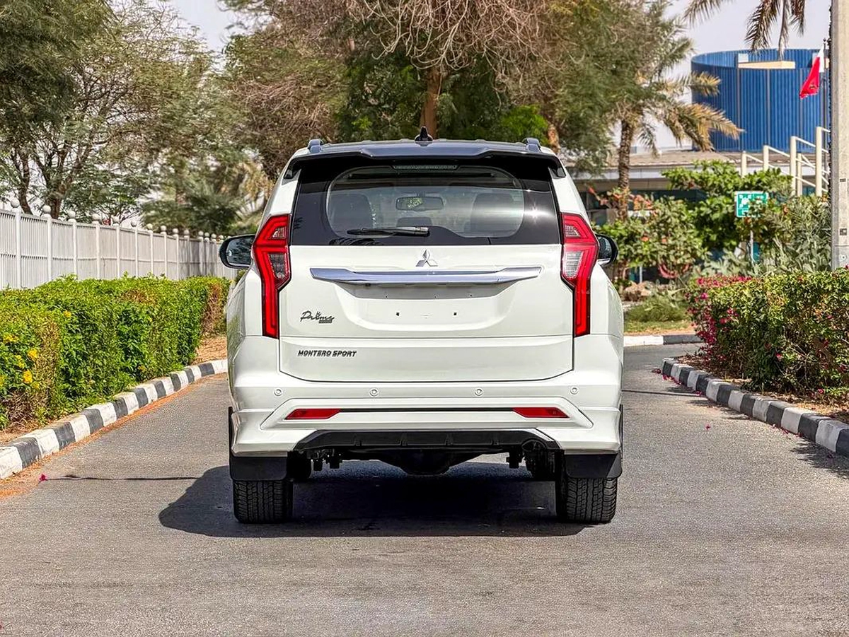 MITSUBISHI MONTERO SPORT 2023 GCC (81,844KM)-3-3